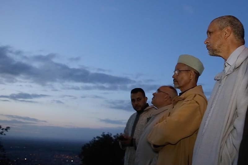 تجدد الخلاف في العالم الإسلامي حول بداية رمضان وسط إشادة بتجربة المغرب