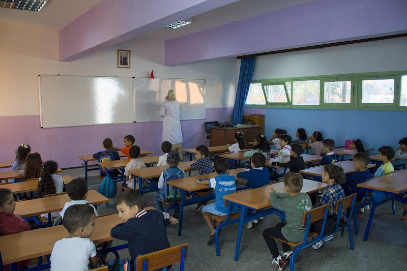 نقاش يدعم التاريخ الراهن في المدارس