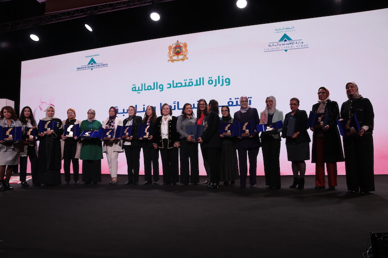 تكريم يحُفّ نساء "الاقتصاد والمالية".. وفتاح تشيد بارتفاع معدل توظيف المرأة