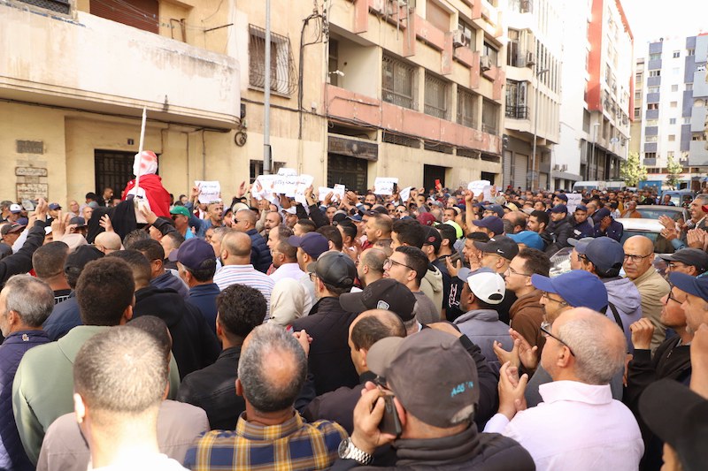 عمال "ليدك" يرفضون المس بالمكتسبات