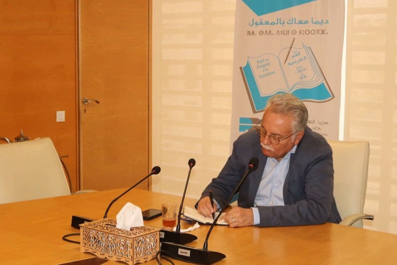 "الكتاب" يرفض مقايضة مكاسب العمال