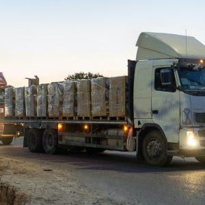 دخول أول مساعدات إلى غزة عبر معبر جديد