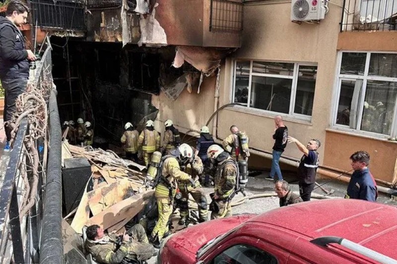 حريق بملهى ليلي يخضع للترميم في اسطنبول يخلف 29 قتيلا