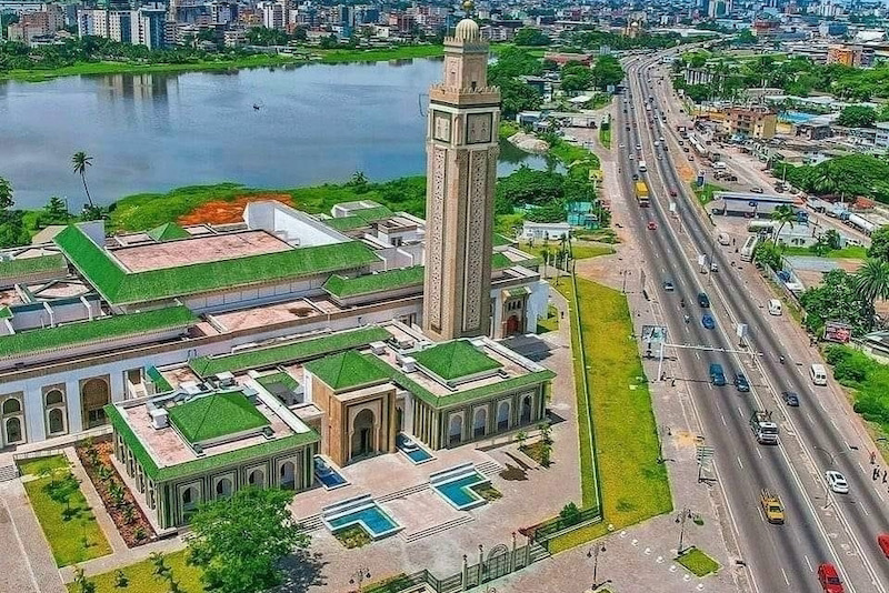 أبيدجان تفتتح مسجد محمد السادس