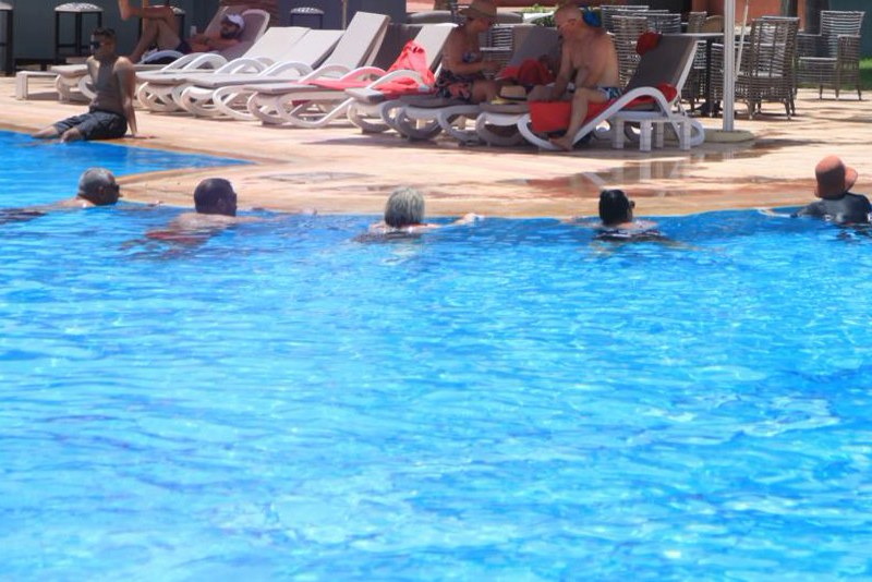 مطالب بالتحقيق في وفاة شابة داخل منتجع