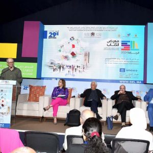 مثقفون يسائلون جدوى الكتابة أمام "السيولة المرعبة" للذكاء الاصطناعي