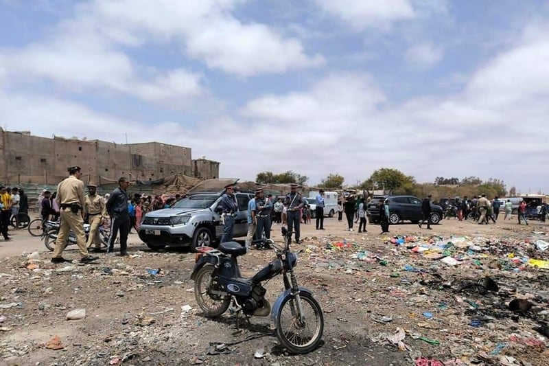 جثة جنين في طور النمو وسط نفايات