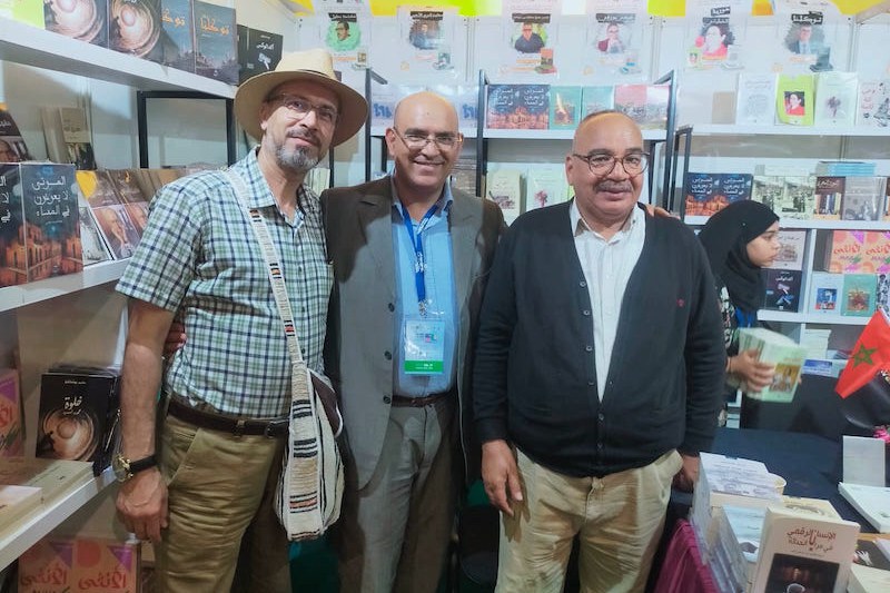 العلوي يوقع كتاب ابن بطوطة في الصين