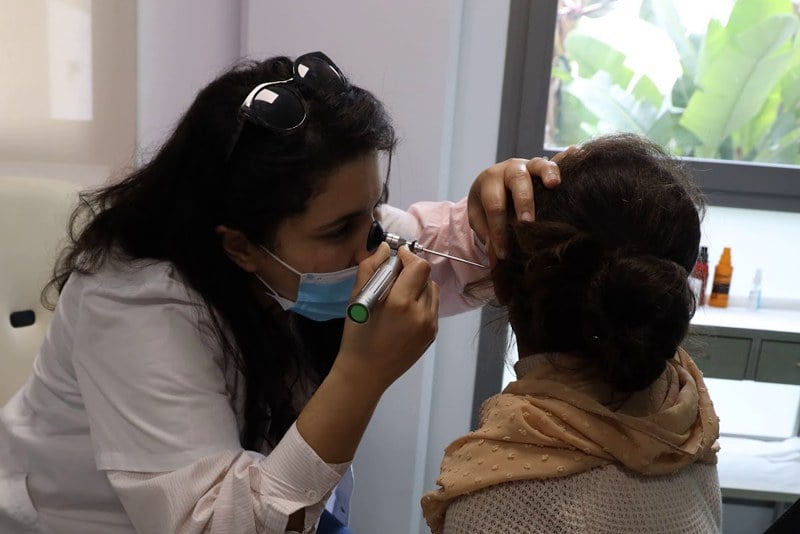 جمعية طبية تنبه إلى التهاب قناة الأذن .. الأسباب والحلول