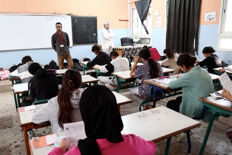 امتحان "الشهادة الإعدادية" بالبيضاء .. أولياء الأمور يتخوفون من تعثرات الموسم