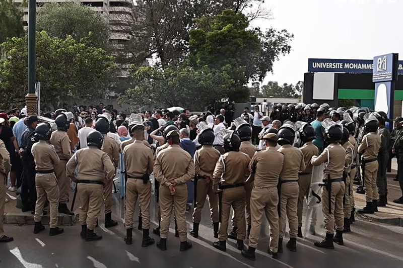 منع وقفة احتجاجية لطلبة الطب