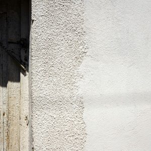 طلاء الأسطح باللون الأبيض يسمح بمكافحة الحر في البنايات