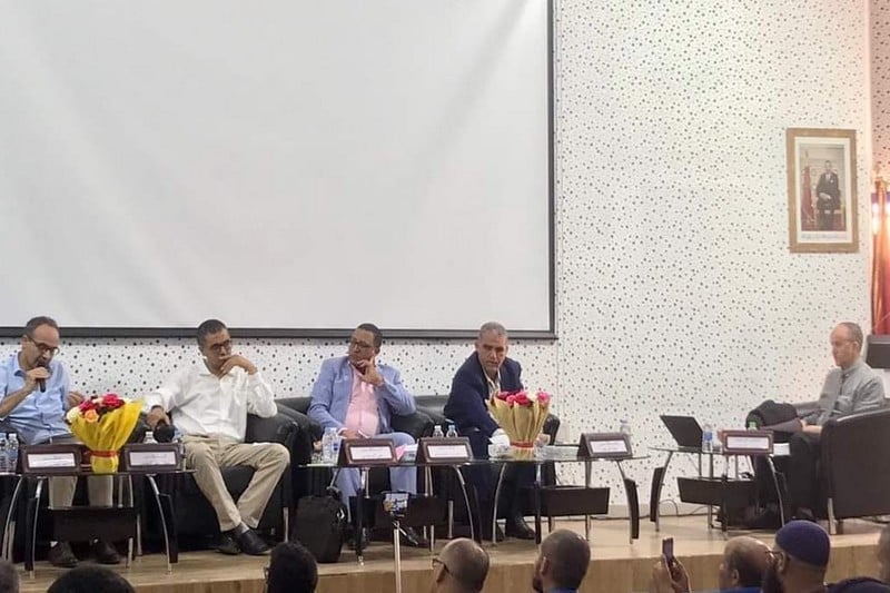 أطروحة تستعرض "مغالطات إعلامية"