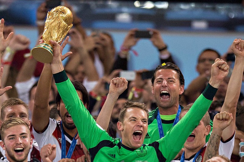 نوير يعتزل اللعب مع المنتخب الألماني