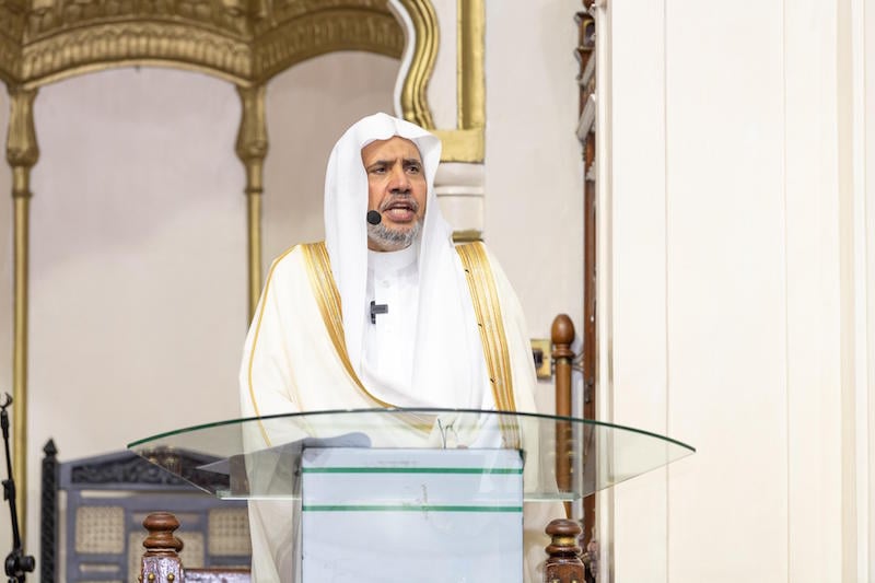 العيسى يلقي خطبة الجمعة في كينيا