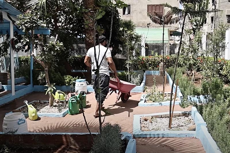 حديقة بين البنايات بسلا