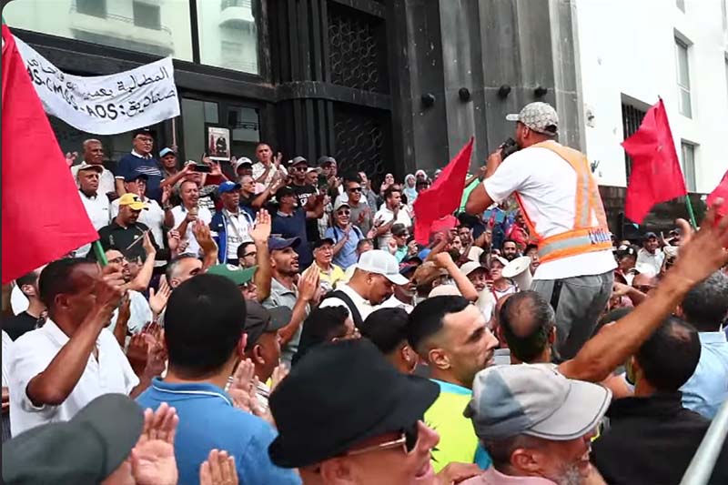 احتجاج مستخدمي ومتقاعدي "ليديك"