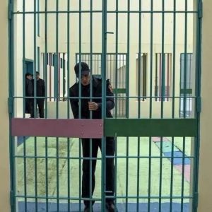 رفع العقوبة الحبسية في حق "فركوس"