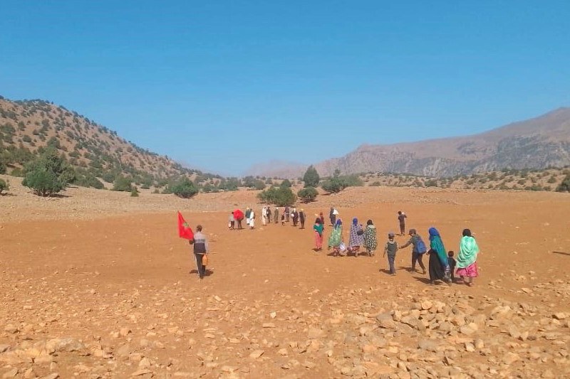 سكان يطلبون الماء الشروب بإملشيل