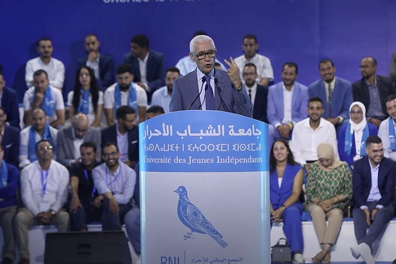 الطالبي: "بنكيران بدائي"