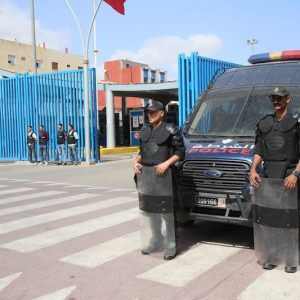 السلطات المغربية تواجه "دعوات الحريك" بتطويق منافذ مليلية المحتلة