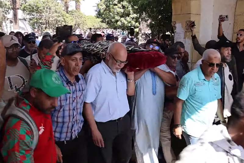 في وداع المشرقي