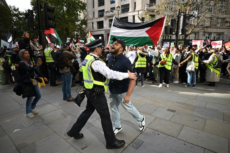 شوارع أوروبا تشتعل بالاحتجاجات دعماً لفلسطين ولبنان في ذكرى حرب غزة