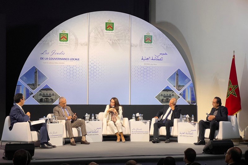 مدبرون يستعرضون تحديات البيضاء