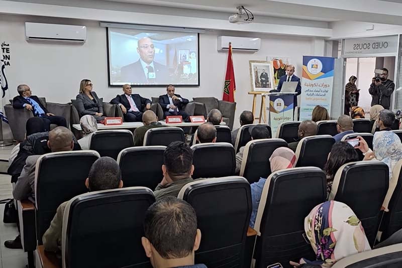 دورات تكوينية لفائدة المنتخبين