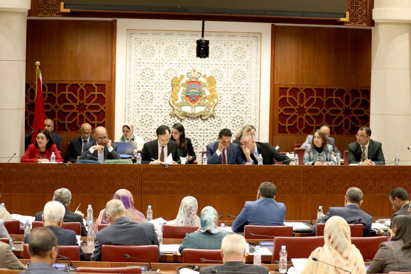 لجنة النواب تمرر "قانون الإضراب"