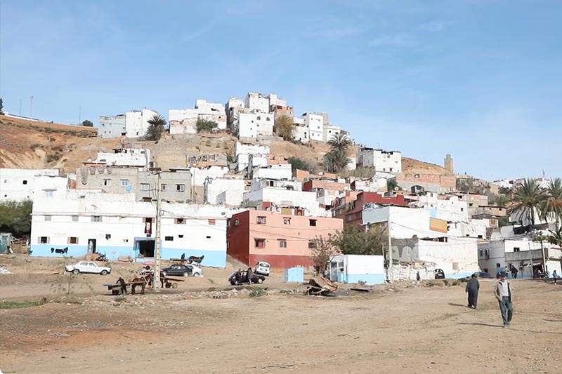 إفراغ ساكنة دوار عنق الجمل