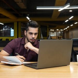 أخطار صحية بالجملة تتربص بالمشتغلين في الفترة الليلية