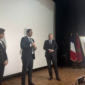 بنسعيد وداتي يفتتحان معهدا للسينما