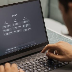 حوار مع "شات جيبيتي" .. هل تكون قرطبة الأرجنتينية هي الأصل؟