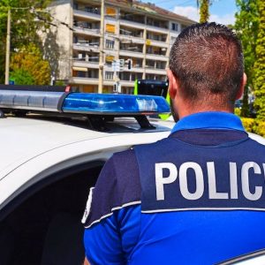تحريات شرطة سويسرا تستعيد كلبين من نوع "بولونكا"