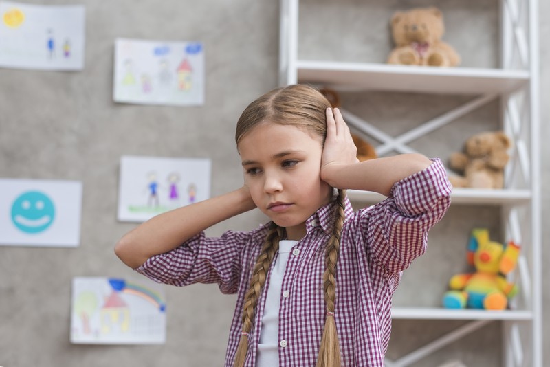 هذه نصائح للأمهات والآباء لدعم أطفالهم في أوقات الضغط