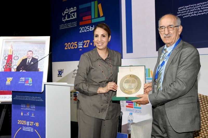 تكريم عمر أمرير بمعرض الكتاب.. رائدٌ صان الآداب الأمازيغيّة المغربية