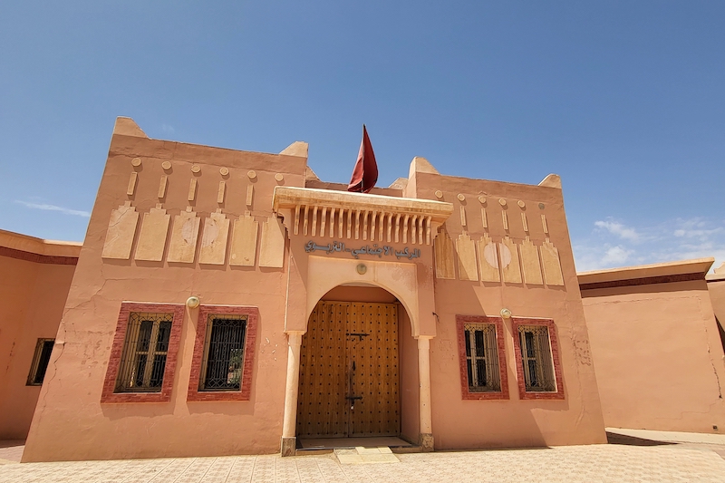 مشردون يقطنون مركبا اجتماعيا بتنغير