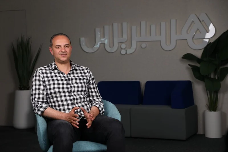 حوار مع المصري هشام عبية
