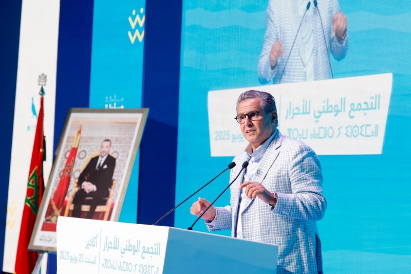 أخنوش: الحكومة تلتزم بمواصلة العمل إلى آخر دقيقة.. ونواجه التحديات بالعزم