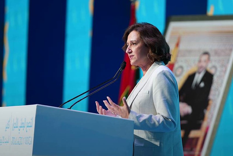 عمور تستعرض "إنجازات وزارة السياحة".. برادة ينتشي بنتائج مدارس "الريادة"