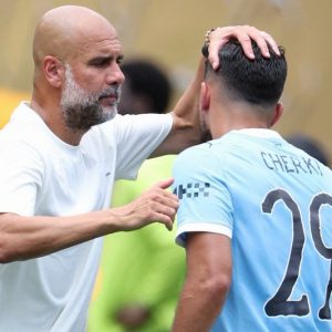 غوارديولا يشيد بتعاقدات سيتي الجديدة