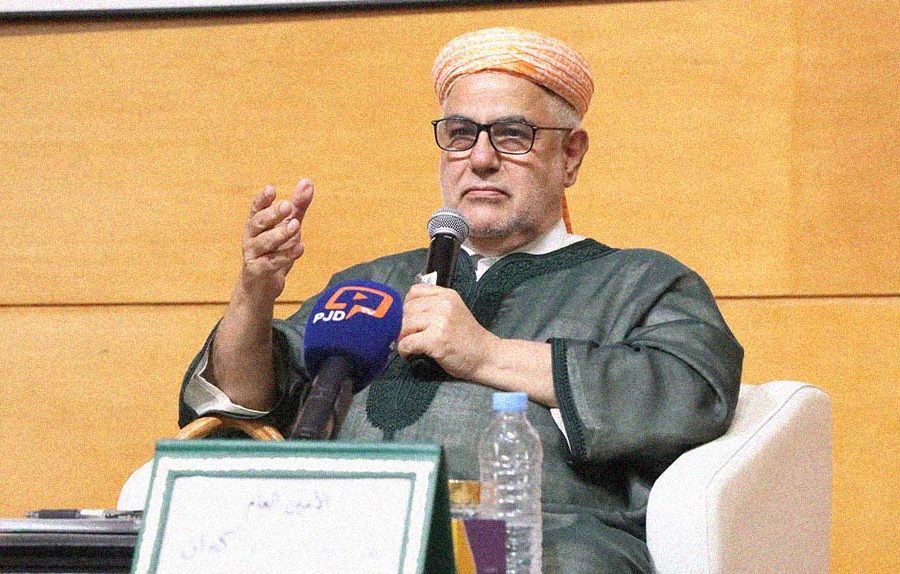 "بحال بلارج" .. بنكيران يشعل "جدل العازبات"