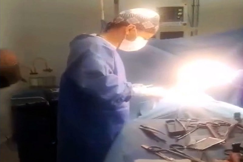فيديو "موسيقى الشعبي داخل غرفة العمليات" يثير جدلا واسعا في المغرب