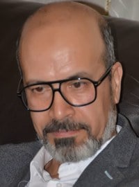 مَن يَكْتُبُ النَّصَّ؟