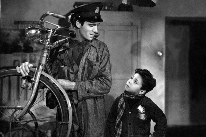 سينما الدراجات الهوائية.. نص بصري في مرآة الذات واختزال الأزمات