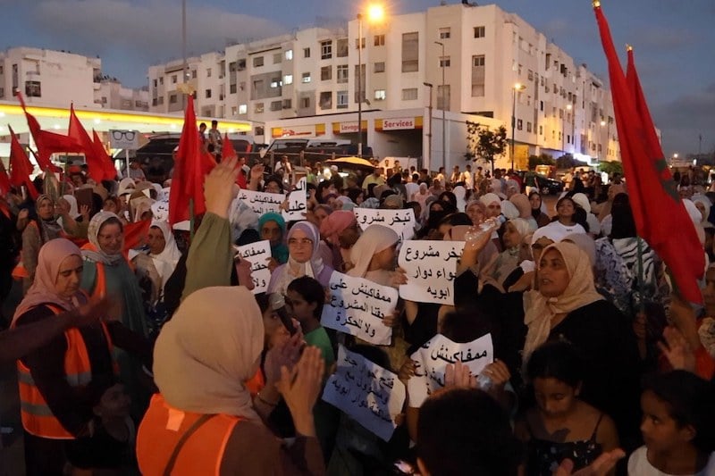 سكان كاريان يحرجون سلطات البيضاء