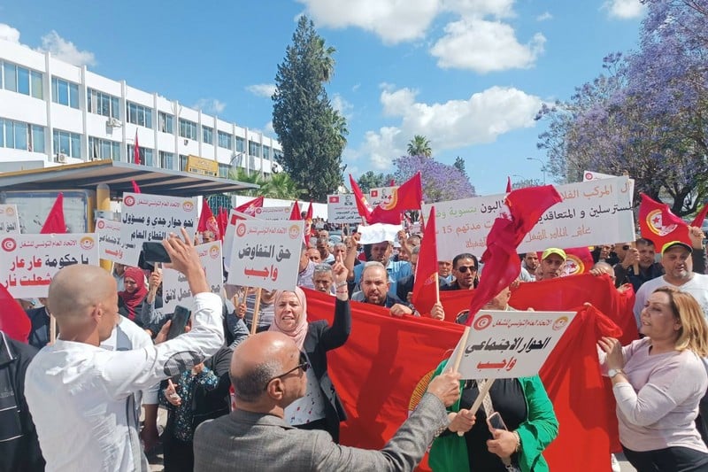 قيادات نقابية مغربية تحذر من تدهور الوضع العمالي في تونس بسبب سعيد