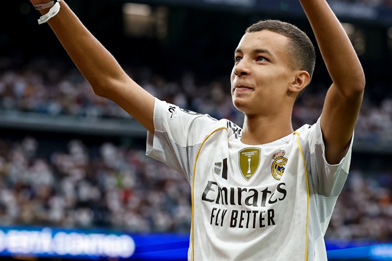 ريال مدريد يحقق حلم الطفل أوحيدا