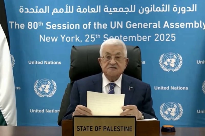 عباس يرفض "هجوم أكتوبر" ويطالب بإبعاد "حماس" عن حكم قطاع غزة